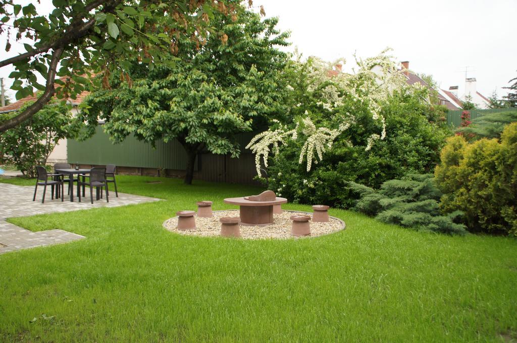 Appartement Fonix Apartman à Gyula Extérieur photo